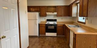 LANDSTOWN MEADOWS_Three Bedroom Ranch Gallery 8