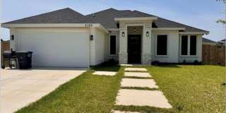 3120 E Rabbit Run Avenue Gallery 1