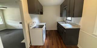 2 Bedroom, 1 Bathroom Home with Spacious Family Room & Fenced Backyard Gallery 6
