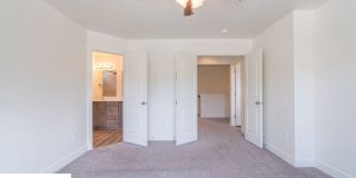 Private 4 Bedroom Corner Unit Gallery 61