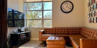 Beautifully Upgraded 2 Bedroom Condo with a Den in Downtown San Jose Gallery 1