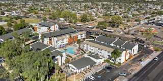 The Halston Gallery 25