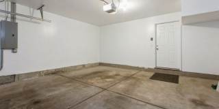 3238 N KILBOURN Avenue Gallery 16