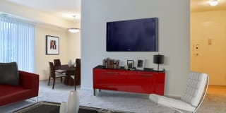 Applegate and Potomac Commons Apartments and Townhomes Gallery 1