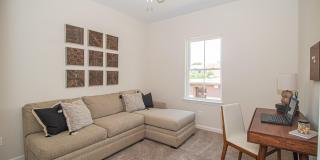 208 Ashley Court Avenue Gallery 7