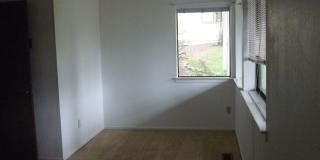 Southwood Glen - Newly painted!! Gallery 1