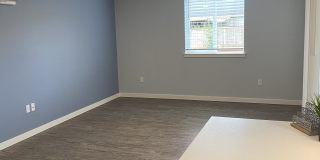 Queen Court Apartments Gallery 15