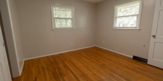 Remodeled 4 Bed and 3 Bath Home Gallery 10