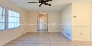 GULF GATE SARASOTA! OUTSTANDING 3 BEDROOM/2 BATH HOME WITH EXTRA LARGE YARD! Gallery 13