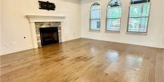 1300 Hickory Street Gallery 3