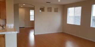 VERY CUTE 3BD/2BTH SINGLE FAMILY IN NORTH LINCOLN Gallery 7