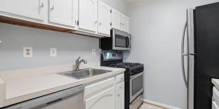 5902 COVE LANDING Road unit: 203 Gallery 7