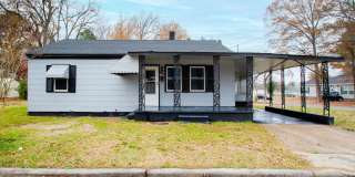 Charming 3BR Ranch Home Minutes from Downtown Smithfield! Gallery 1