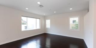 Beautifully Maintained 3 Bed, 2.5 Bath Home in Prime RiverPark Location Gallery 11