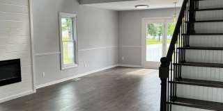 City of Maryville 37803 - 3 bedrooom, 2 bath home - Contact Karen Robertson at 865-454-7626 Gallery 1