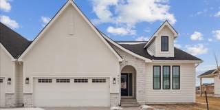 STUNNING TOWNHOME!! 4 Bed, 3 Bath Townhome in Ankeny Gallery 1
