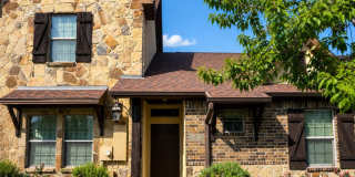 3 Bed/3 Bath Barracks Townhome Available For Immediate Move In!! Gallery 1