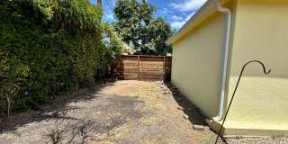 Charming House  with Large yard Gallery 39
