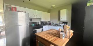 3 Bedroom Home With A Large Fully-Fenced Yard Gallery 4