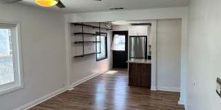 !! MOVE-IN SPECIAL !!  Bright Carson Front House Duplex with Modern Finishes Gallery 1