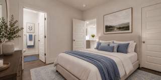 1 Bedroom home with Fenced Backyard! Gallery 5