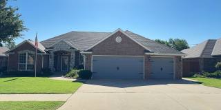 A Stunning and Spacious 4 Bedroom 2 Bath Home in Yukon School District Gallery 1