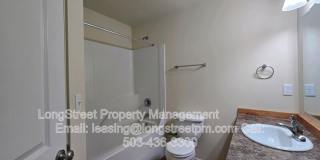 1806 College St Gallery 29