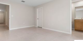 LIKE NEW 3/2/1 TOWNHOUSE IN BEAUTIFUL SEMINOLE WOODS Gallery 19