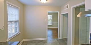 3 Bedroom, 2 Bathroom near Colonial and flamingo Gallery 7