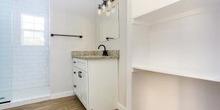 Renovated 3-Bedroom Home in Edison Gallery 11