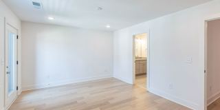 Three-story townhome offers a spacious layout with 3 BR and 3.5 bathroom in Nashville Gallery 9