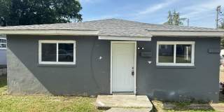 1800 Carson Avenue - Front Gallery 1