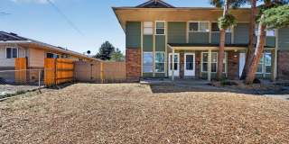 Charming NEWLY REMODELED 4BR Duplex in Aurora Gallery 3