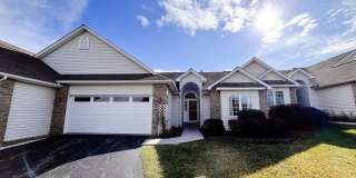 Renovated 3 Bedroom, 3 Bath Townhouse with 2-car garage and views! Gallery 1