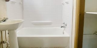 Washer/Dryer Hook-Ups Gallery 14