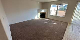 Spacious 2 bed/2.5 bath with bonus room townhome off Road 68 Spacious 2 bed/2.5 bath with bonus room townhome off Road 68 Gallery 17