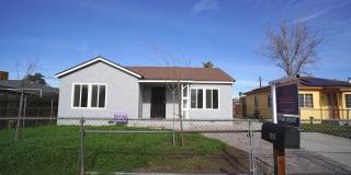 Adorable 4 Bedroom Bungalow! Gallery 1
