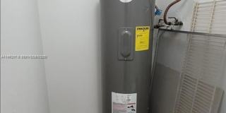 445 NE 195th St Gallery 21