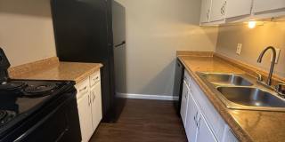 2 bedroom/1 bath RENOVATED 2 bedroom/1 bath RENOVATED Gallery 1