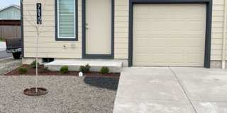 3 Bedroom 2.5 Bath Townhouse Gallery 1