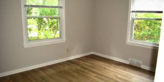 Charming 3-Bedroom Home in Fairview Park Gallery 13