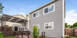 2 WEEKS FREE RENT PLUS  FREE iPad or 55” TV if moved in by 4/30! Comfortable 3bd/1ba Home Close to Trails, Shopping, and Easy Commutes Gallery 16