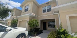 Spacious Townhome in Desirable Vizcaya Falls 3-bedroom, 2.5-bath townhome Gallery 1