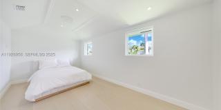 55 La Gorce Cir Gallery 25