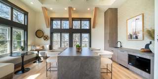 The Estates Gallery 16