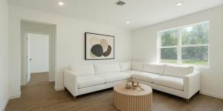 2099 NE Cedar Drive Gallery 8