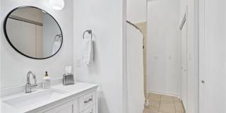 204 Conti Street Gallery 8