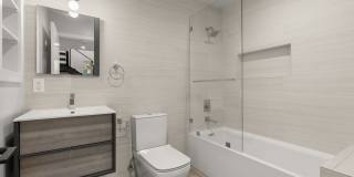 807 N Detroit St Gallery 26