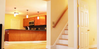 6 Bedroom House - 187 N. Champlain BURLINGTON- June 1st 2027! Gallery 1