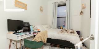 3 bed steps from Berklee Gallery 10